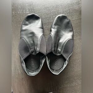 Capezio jazz shoes 7W Black Dance Shoes